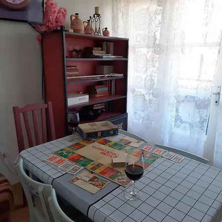 Lejlighed Karos Vintage House *