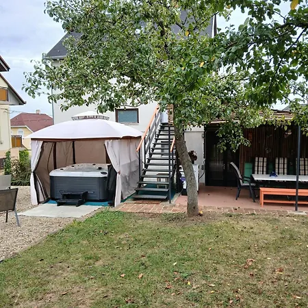 Apartment Karos Vintage House *