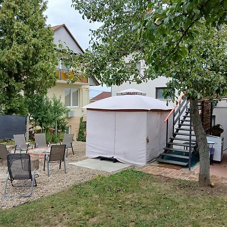 Lejlighed Karos Vintage House
