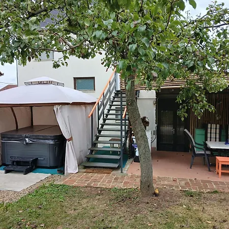 Lejlighed Karos Vintage House *